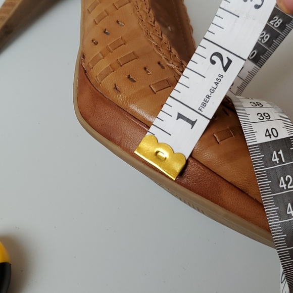 Andrew Geller, tan high heels. - Picture 6 of 7